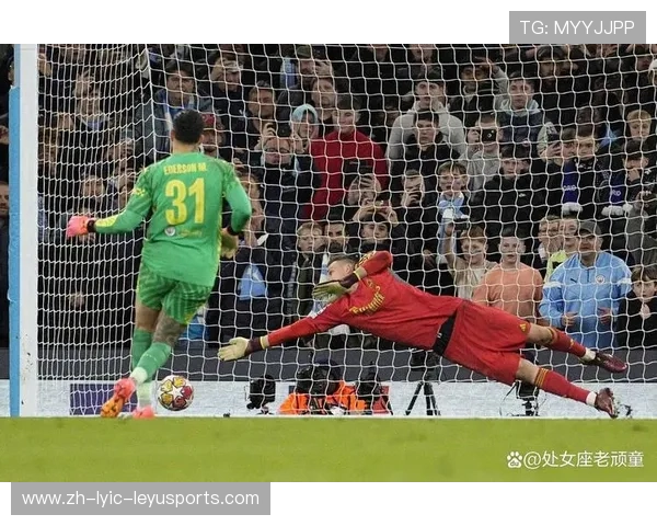 门将的孤勇者时刻:足球点球大战策略全解析 门将的孤勇者时刻:足球点球大战策略全解析