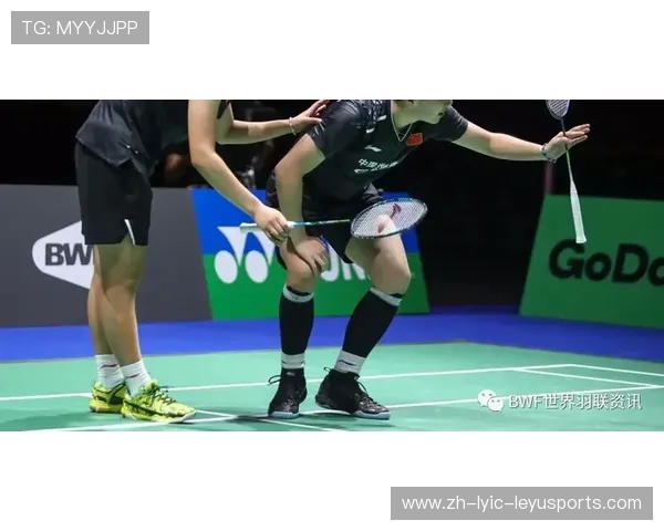 斯图加特站女双焦点战张帅组合完胜挺进半决赛 状态正佳